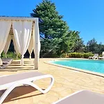 Tatil Evi Frande - Con Ampia Piscina E Campo Da Gioco Privato