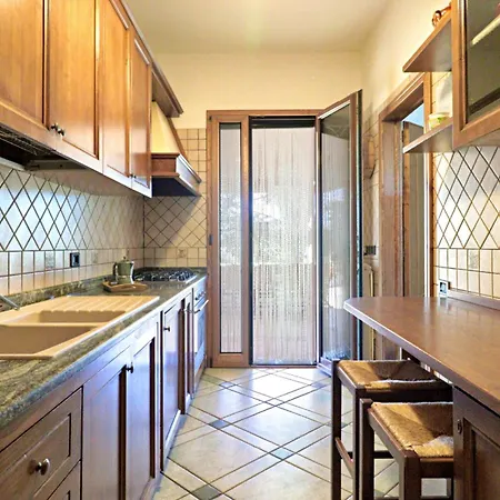 Nyaraló Frande - Con Ampia Piscina E Campo Da Gioco Privato Alessano