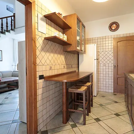 Frande - Con Ampia Piscina E Campo Da Gioco Privato Nyaraló *