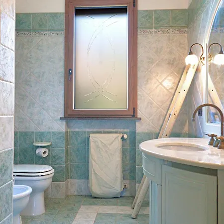 Frande - Con Ampia Piscina E Campo Da Gioco Privato Nyaraló