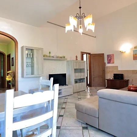 Frande - Con Ampia Piscina E Campo Da Gioco Privato *