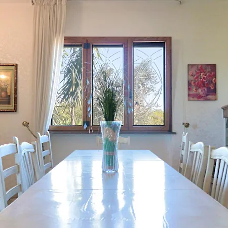 Frande - Con Ampia Piscina E Campo Da Gioco Privato *