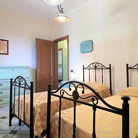 Frande - Con Ampia Piscina E Campo Da Gioco Privato Vakantiehuis *