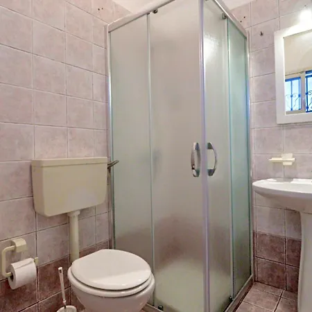 Frande - Con Ampia Piscina E Campo Da Gioco Privato Alessano