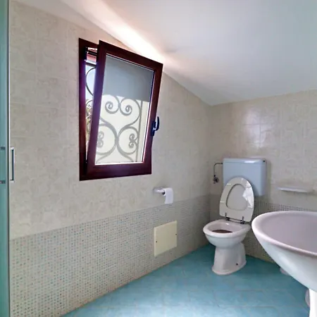 Frande - Con Ampia Piscina E Campo Da Gioco Privato Vakantiehuis Alessano