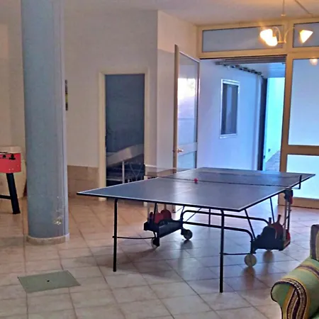 Vakantiehuis Frande - Con Ampia Piscina E Campo Da Gioco Privato Alessano