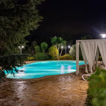 בית נופש Frande - Con Ampia Piscina E Campo Da Gioco Privato *