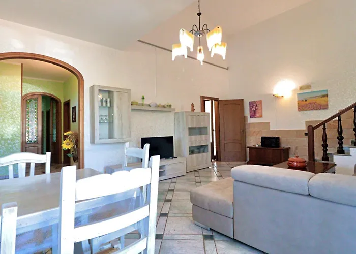 Frande - Con Ampia Piscina E Campo Da Gioco Privato *