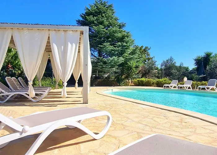 Tatil Evi Frande - Con Ampia Piscina E Campo Da Gioco Privato