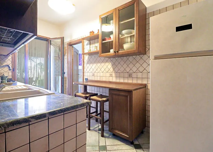 Frande - Con Ampia Piscina E Campo Da Gioco Privato בית נופש *