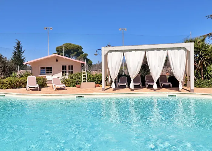 Frande - Con Ampia Piscina E Campo Da Gioco Privato Tatil Evi *