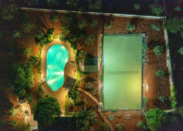בית נופש Frande - Con Ampia Piscina E Campo Da Gioco Privato אלסאנו